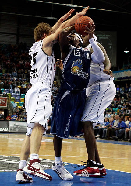 通过精准的 通过精准的